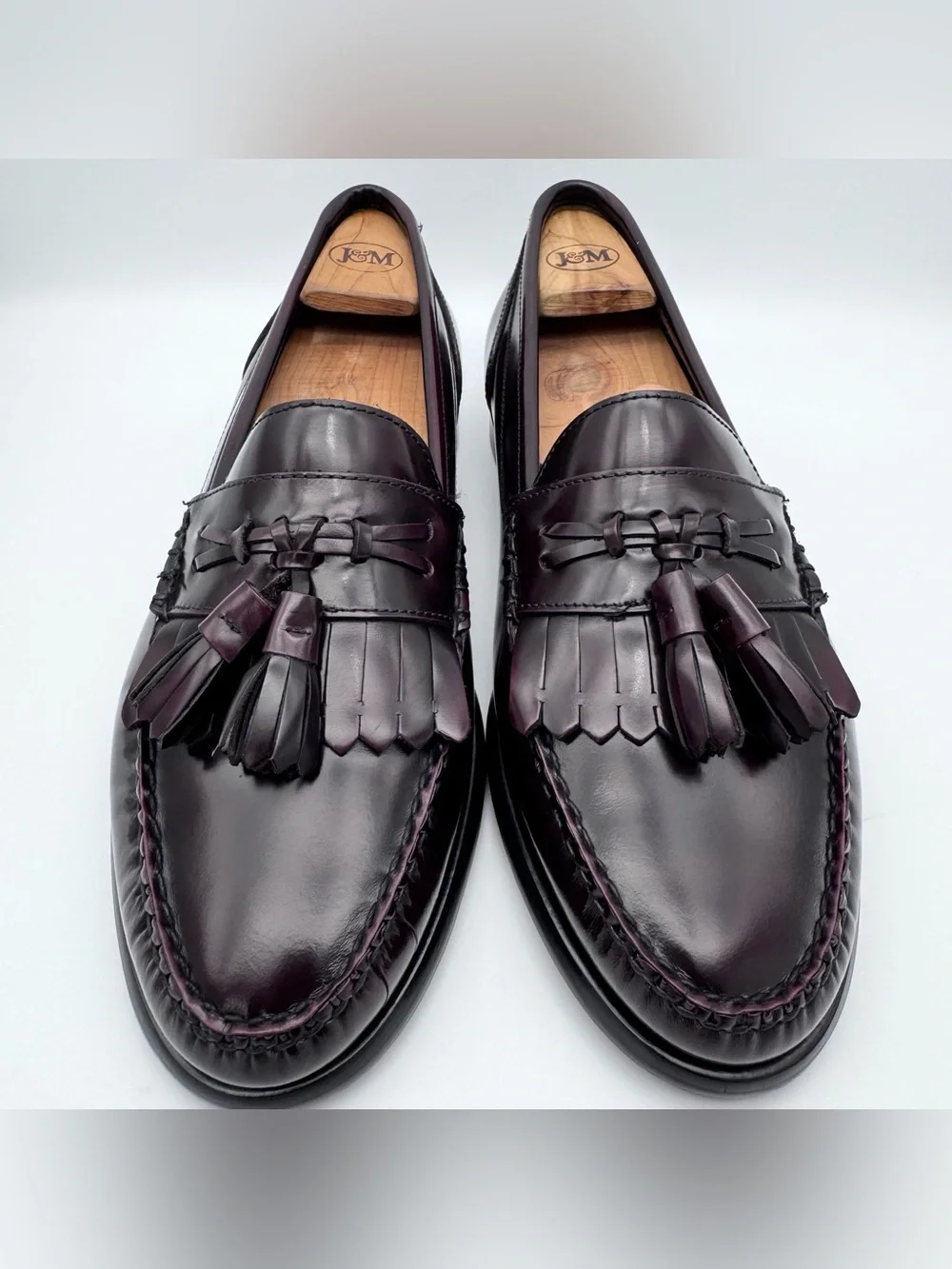 G.H. Bass & Co Jeffrey Burgundy Leather Tassel Loafers Men's Size 9 W Dress Shoe